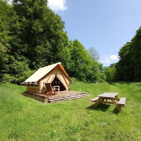 Chez Tombivouac Villa Pierrefonds Exterior photo